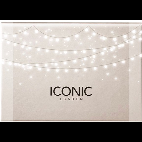 ICONIC LONDON
Blaze Chaser Face Palette - Picture 3 of 6